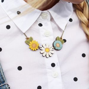 layla amber wildflower necklace