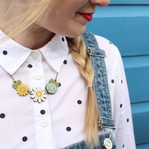 layla amber wildflower necklace