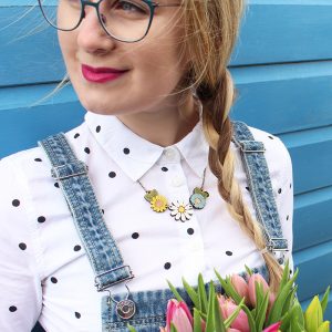 layla amber wildflower necklace