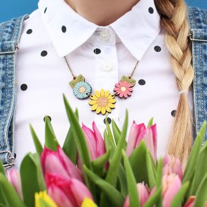 layla amber wildflower necklace