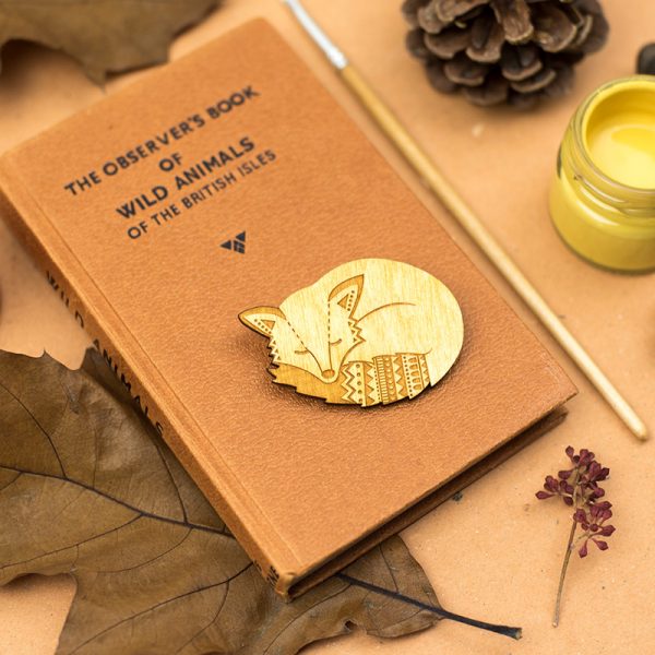 layla amber fox brooch