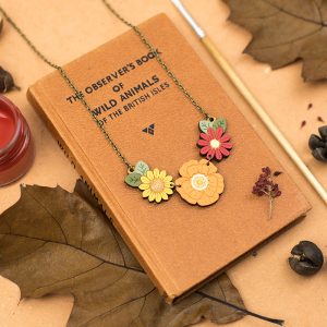 layla amber autumn flower necklace