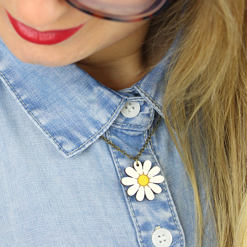 Daisy Necklace - Image 3